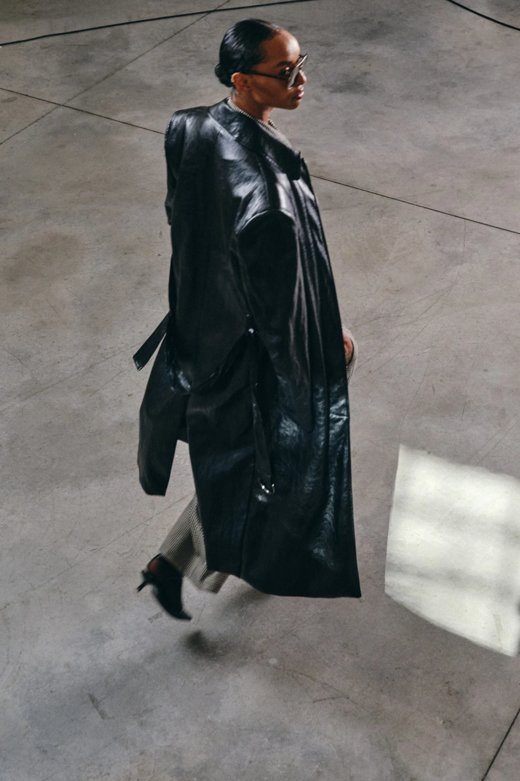 long-eco-leather-trench-coat (10)