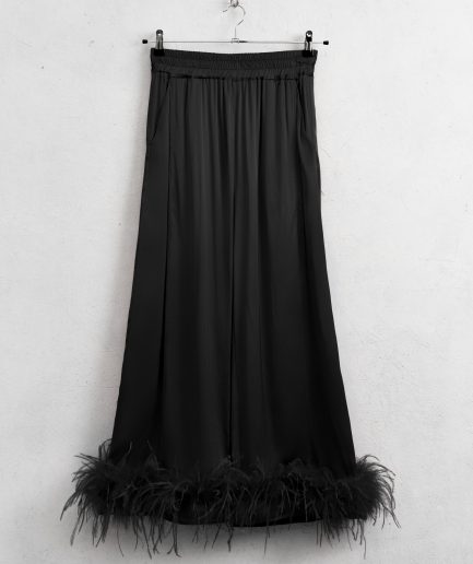 TROUSERS WITH FEATHERS