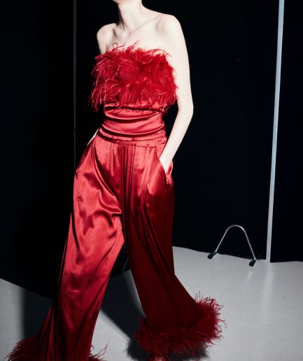 TROUSERS WITH FEATHERS