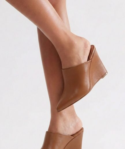 Mules Μυτερά με Πλατφόρμα