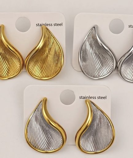 Wavier earrings